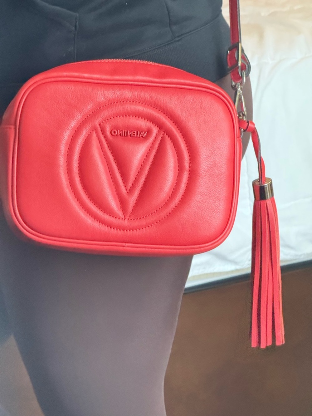Valentino Red Leather  crossbody with tassel - Picture 5 of 5